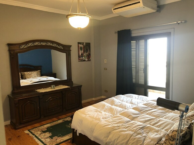 Private Apartment With City View Maadi