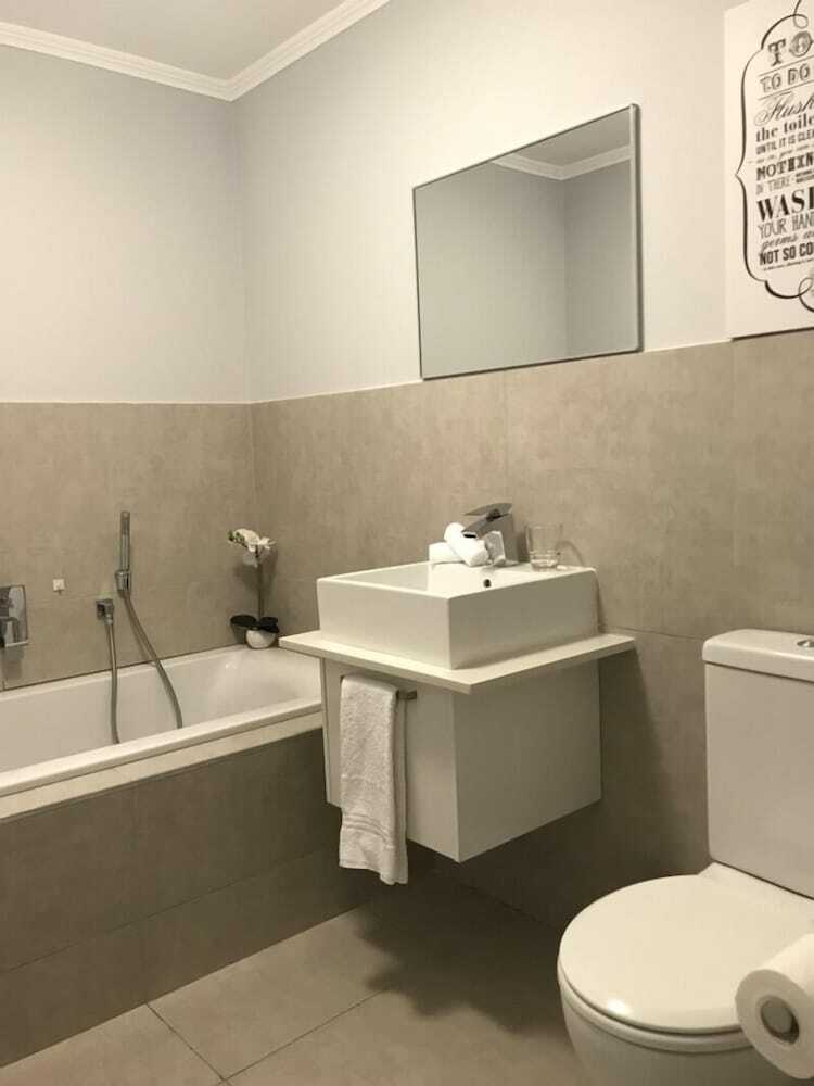 Ashton Park Luxury Apartment