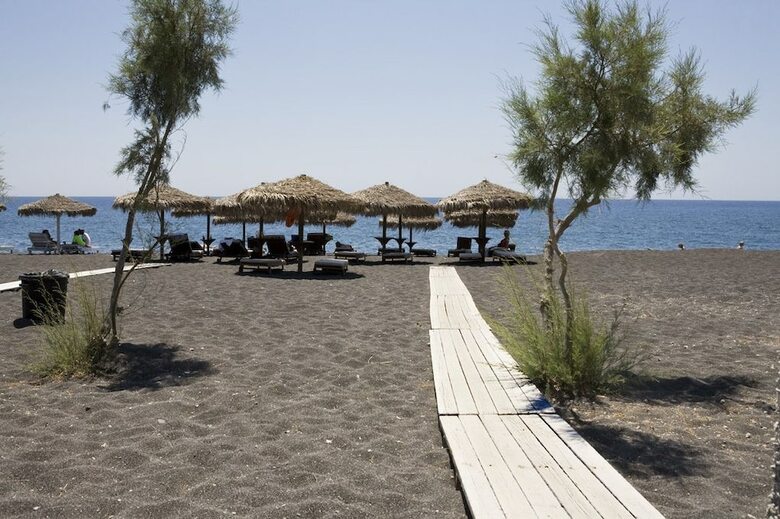 Hotel Sea La Vie Beachfront Suites