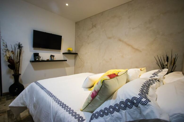 Hotel Cuatro Lunas