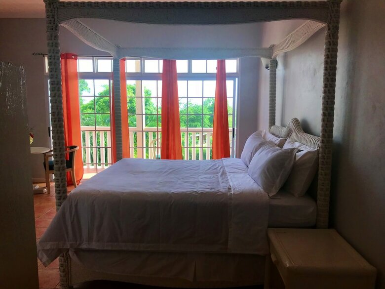 Hotel L?escape A Boutique Resort