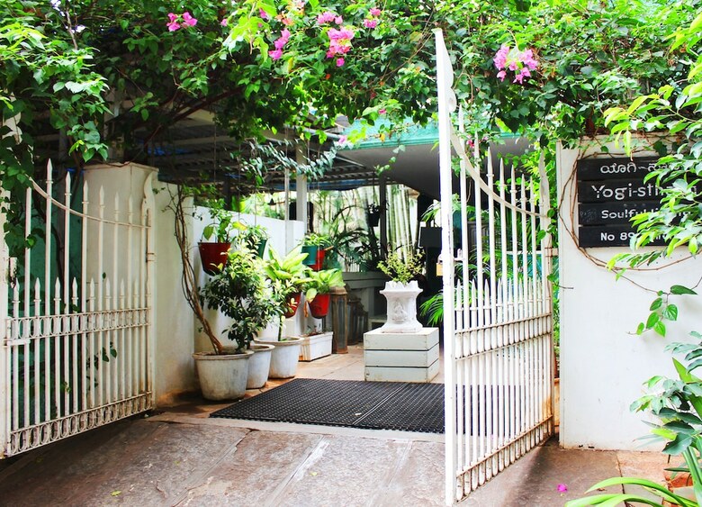 Hotel Yogisthaan