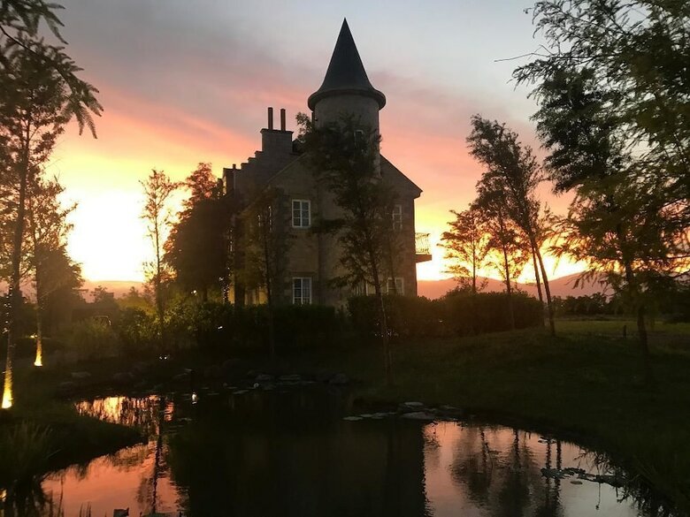 Bed & Breakfast Chateau De France