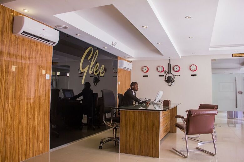 Glee Hotel