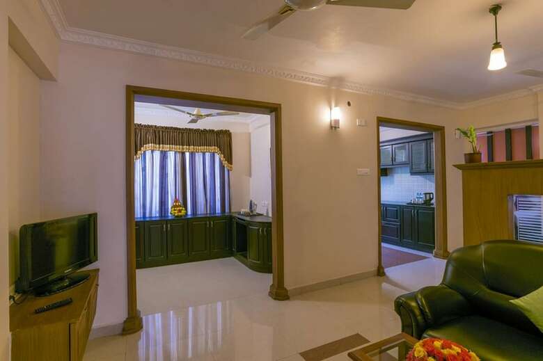 Aparthotel Aaha Airport Hotel
