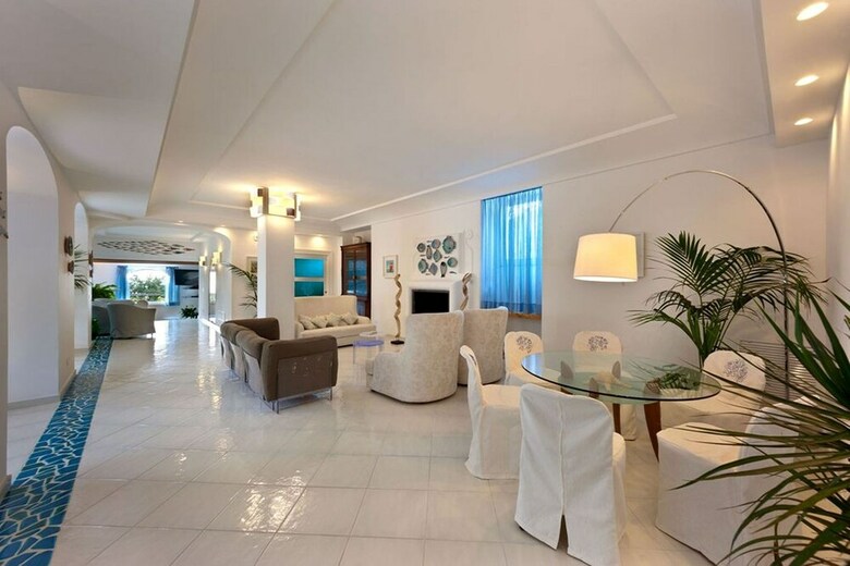 Villa Ariadne