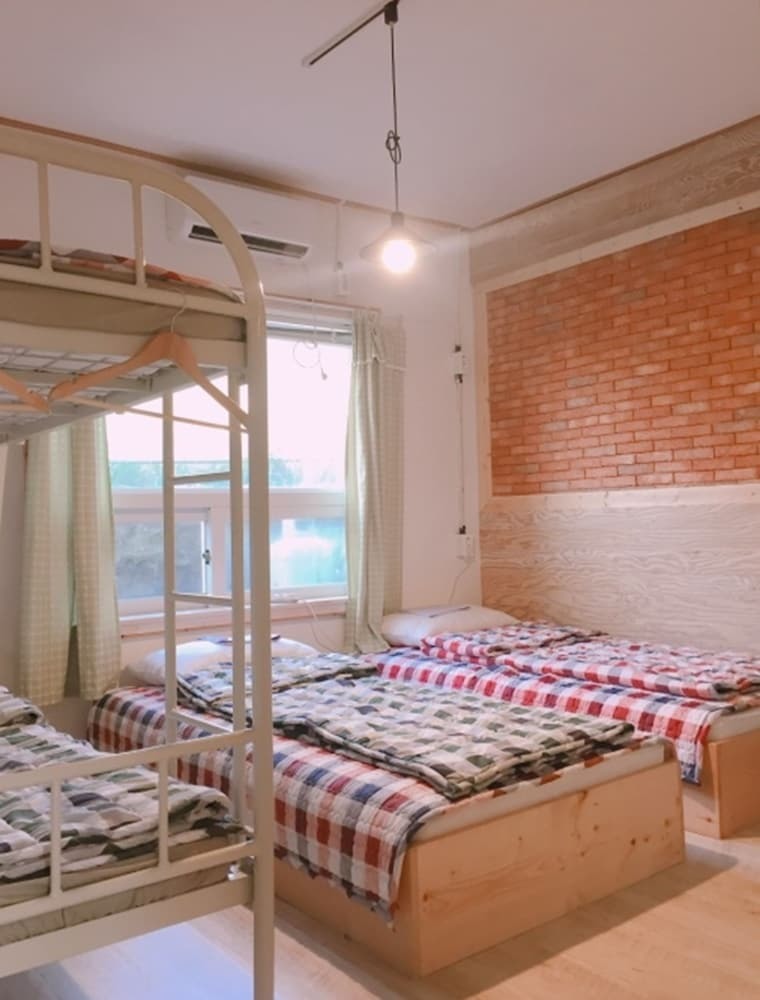Hostal Aria Guesthouse - Hostel