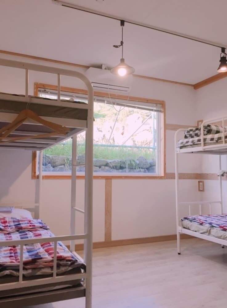 Hostal Aria Guesthouse - Hostel
