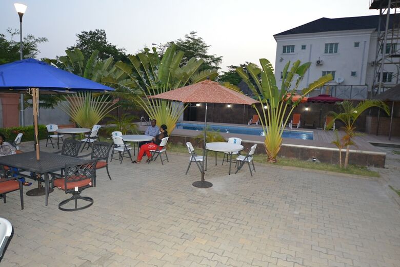 Hotel Alphaplus Apartments