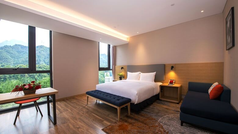 Hotel Holiday Inn Express Luanchuan