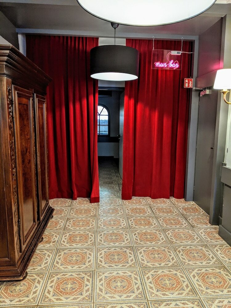 Hotel Luxstay