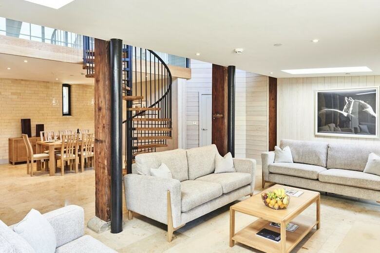 Apartamentos Chesters Stables
