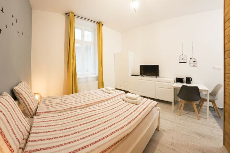 Rister Apartments