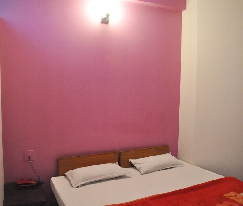Hostal Hotel Sugandh Retreat