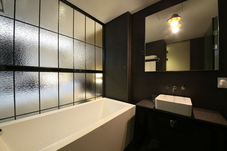 Yeoubi Hotel