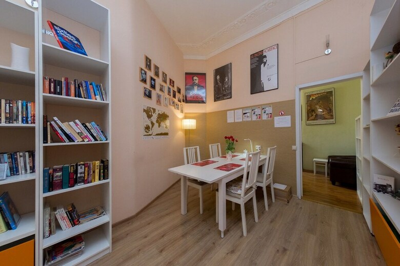 Hostal Hostel Movies
