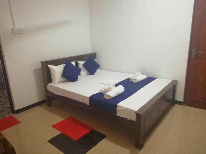 Hotel N.l.i. Guest House