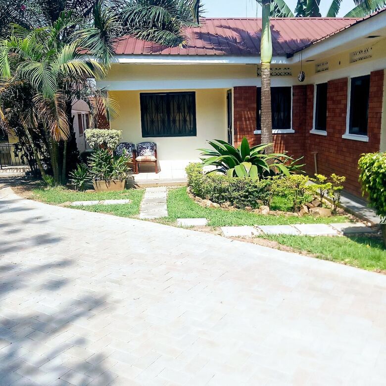 Apartamentos Maribel Homes