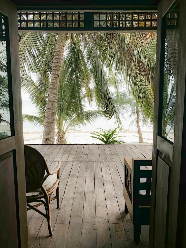 Hotel Bayu Lestari Island Resort
