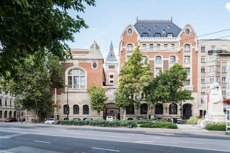 Hotel �tt� Luxury Suites