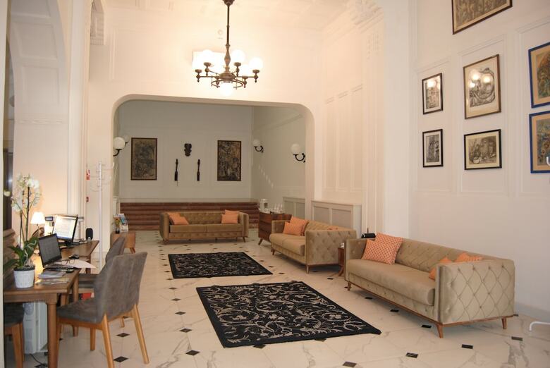 Hotel �tt� Luxury Suites
