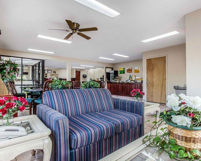 Hotel Quality Inn And Suites