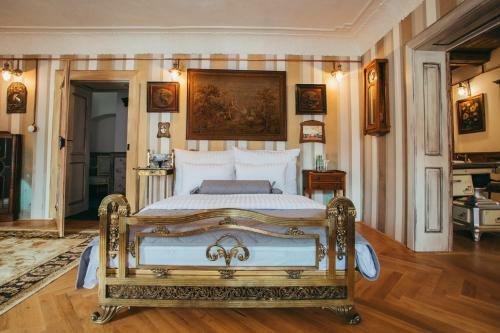 Hotel Divn� Pani Luxury Gallery Rooms