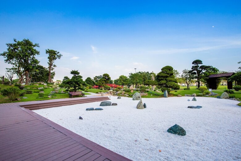 Aparthotel Vinhomes Central Park - Luxury Apartment