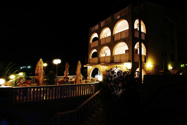 Hotel Vila Tina