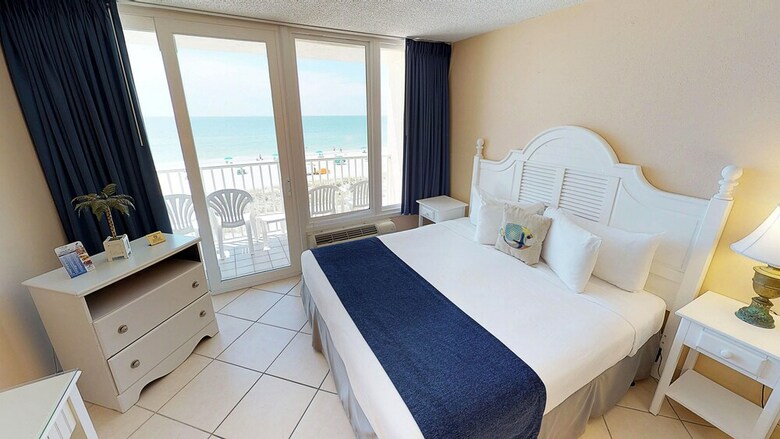 Hotel Island Inn Beach Resort