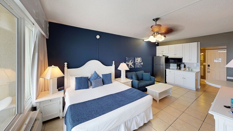 Hotel Island Inn Beach Resort