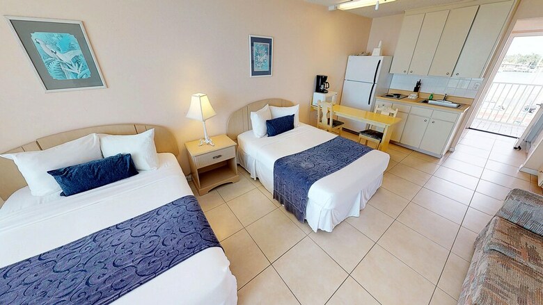 Hotel Island Inn Beach Resort