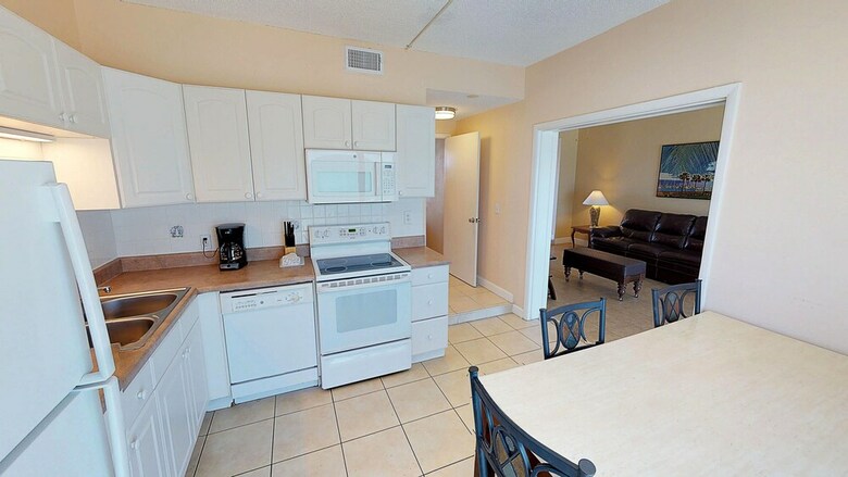 Hotel Island Inn Beach Resort