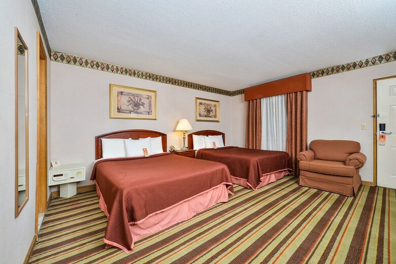 Motel Howard Johnson By Wyndham Lenox