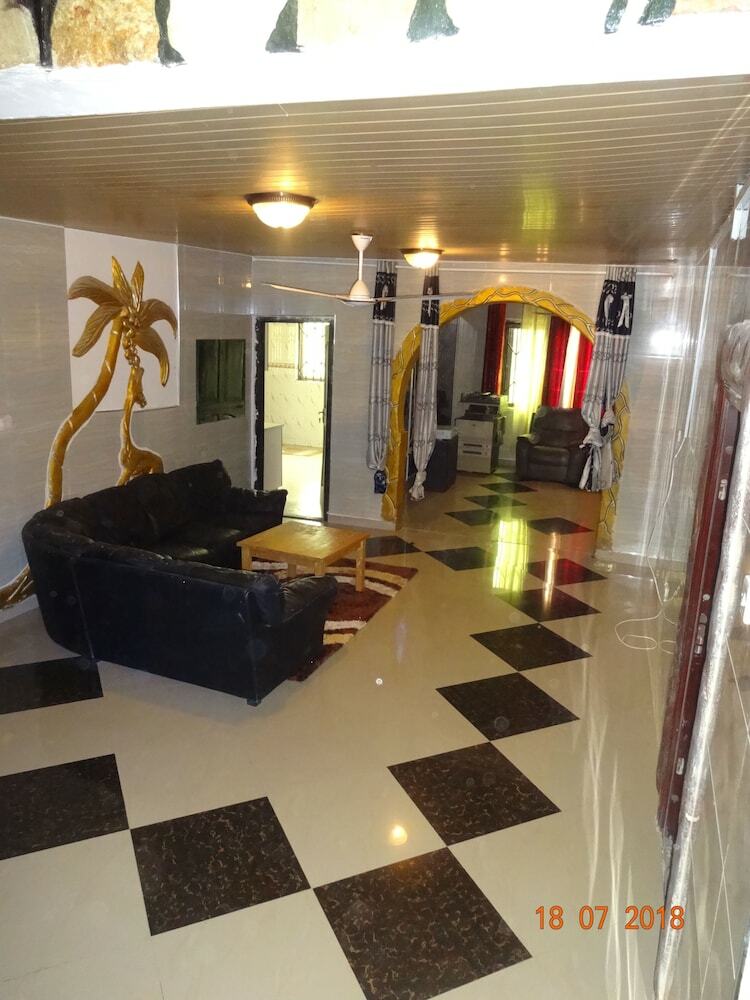 Nordik Palace Bed & Breakfast