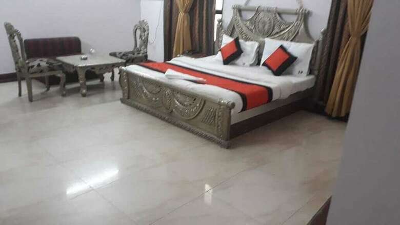 Hotel Ivory Palace