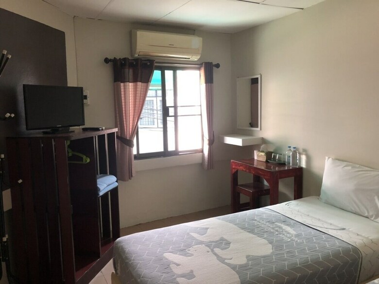Hotel Oyo 930 Born Guest House