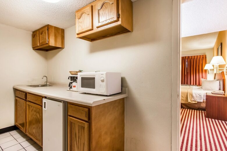 Hotel Econo Lodge Inn & Suites