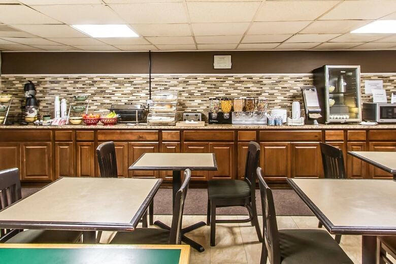 Hotel Econo Lodge Inn & Suites