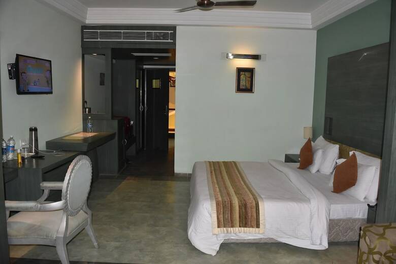 Hotel Kc Residency