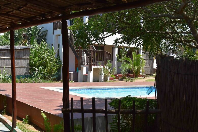 Hotel Gamboozini Lodge
