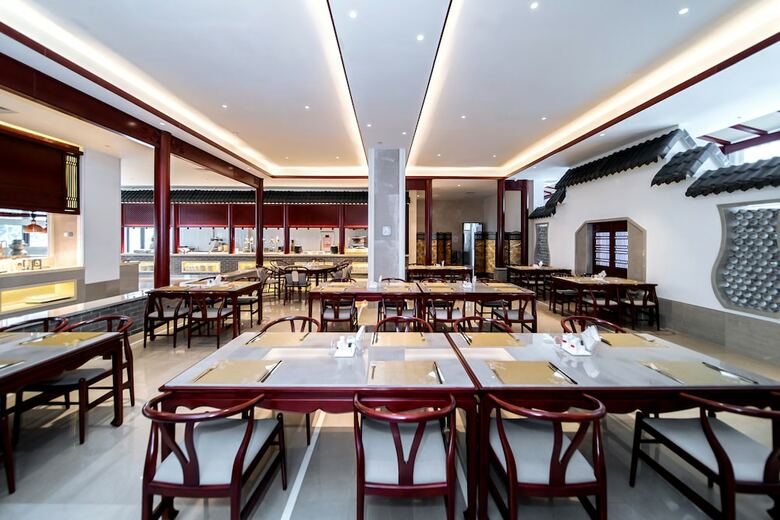 Yu-zen Jinling Acrobatics Hotel