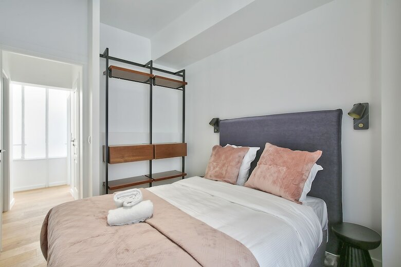 Apartamento 69 - Authentic Parisian Home