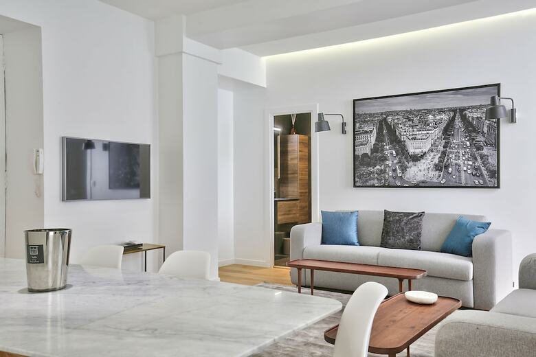 Apartamento 69 - Authentic Parisian Home