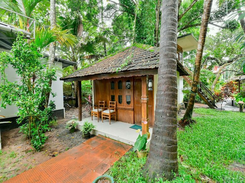 Hotel Oyo 15962 Green Aura Resort