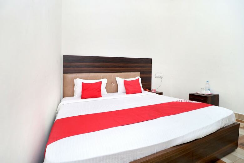 Apartamento Oyo 16379 Hotel Livinn Hub