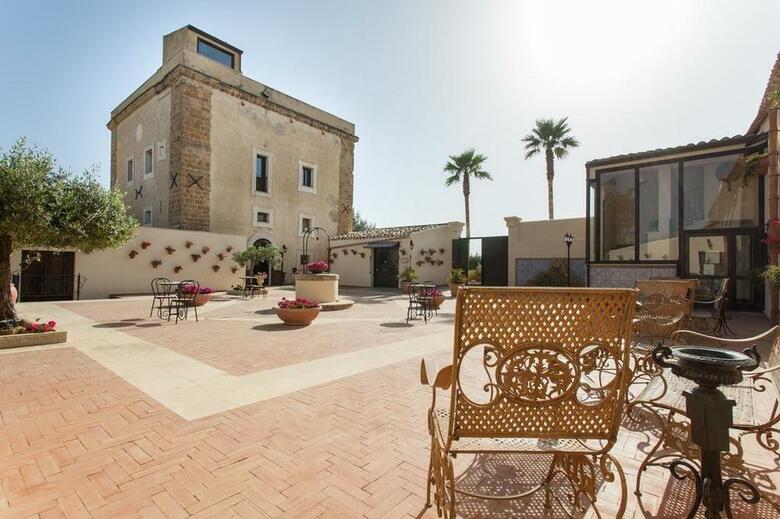 Hotel Baglio Della Luna