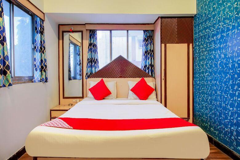 Oyo 12273 Hotel Indraprastha