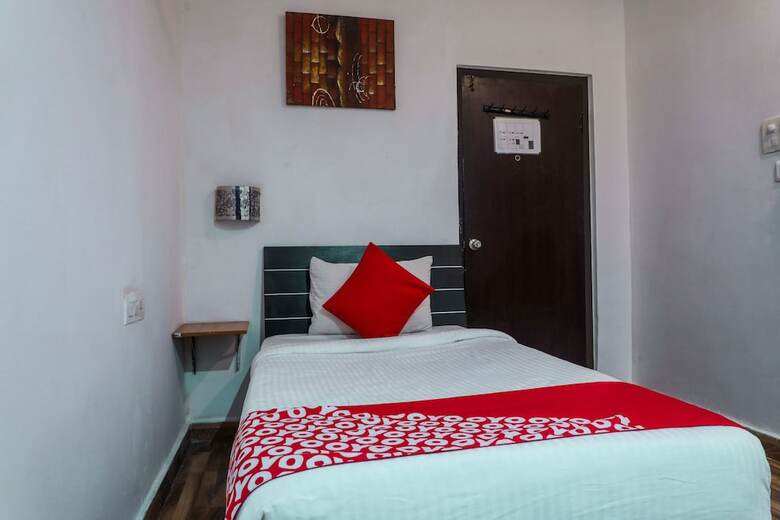 Oyo 16436 V Hotels