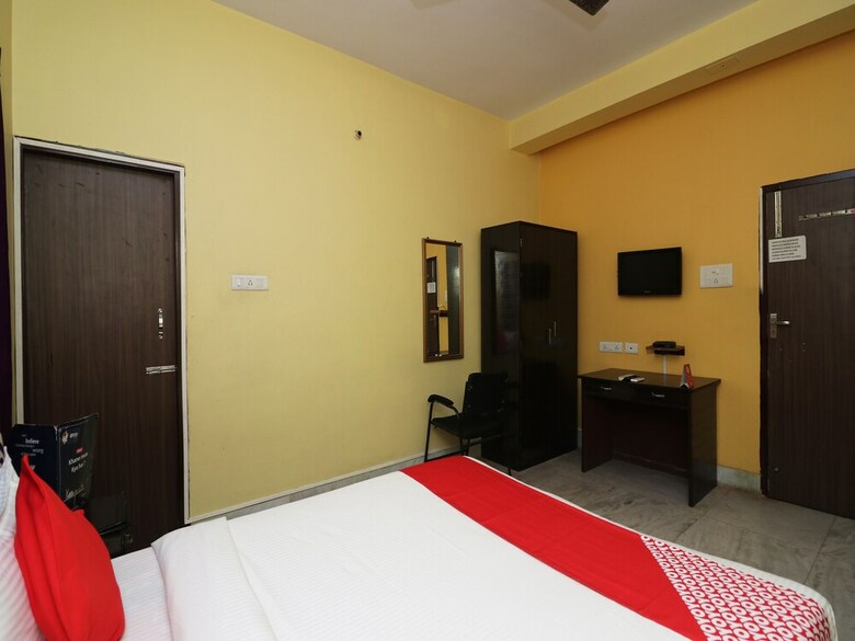 Hotel Oyo 16356 Studio Lake View
